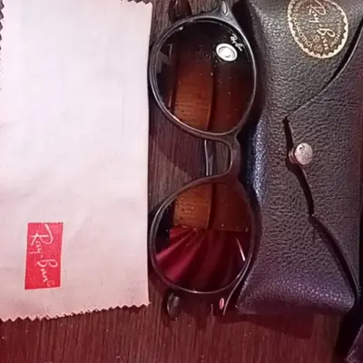 Gafas usadas originales rayban para repuesto.